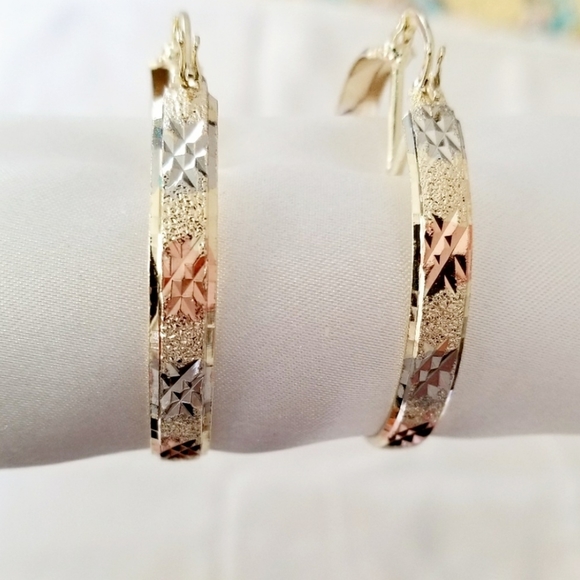 Tricolor diamond cut hoops gold overlay. New - Picture 2 of 7